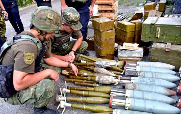 Черный рынок в законе: Почему Украина распродает военную помощь Запада Черный рынок в законе: Почему Украина распродает военную помощь Запада