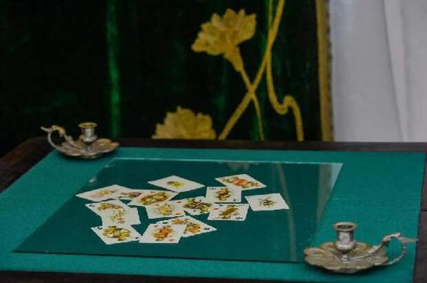 Редкие издания, старинные открытки и моноспектакль: в Тамбове открылась выставка об истории города