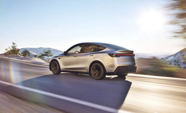 2 Tesla Model Y