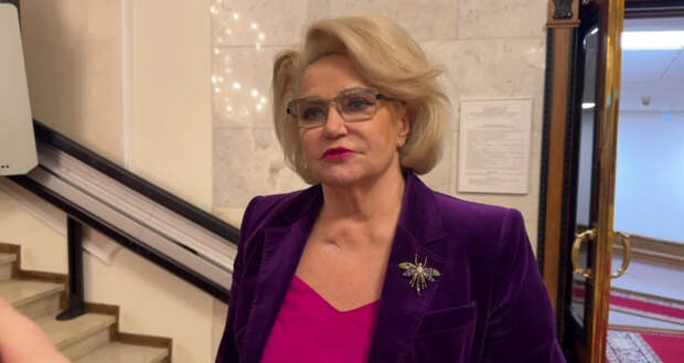 "Кто-то возомнил себя элиткой": Нина Останина выступила против участия Ларисы Долиной в круглом столе в Госдуме