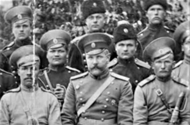 Михаил Дмитриевич окончил пехотное училище. |Фото: polzam.ru.
