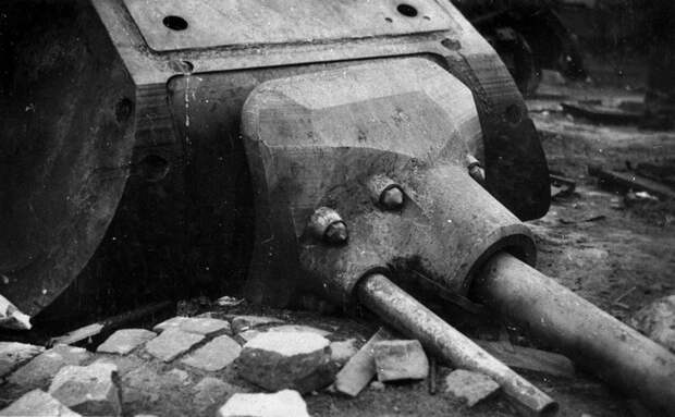 Разрушил взрыв и механизмы наведения орудийной установки СССР, война, история