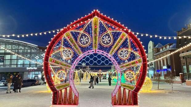 Новогодняя Мало-Тобольская в Барнауле / Фото: администрация Центрального района