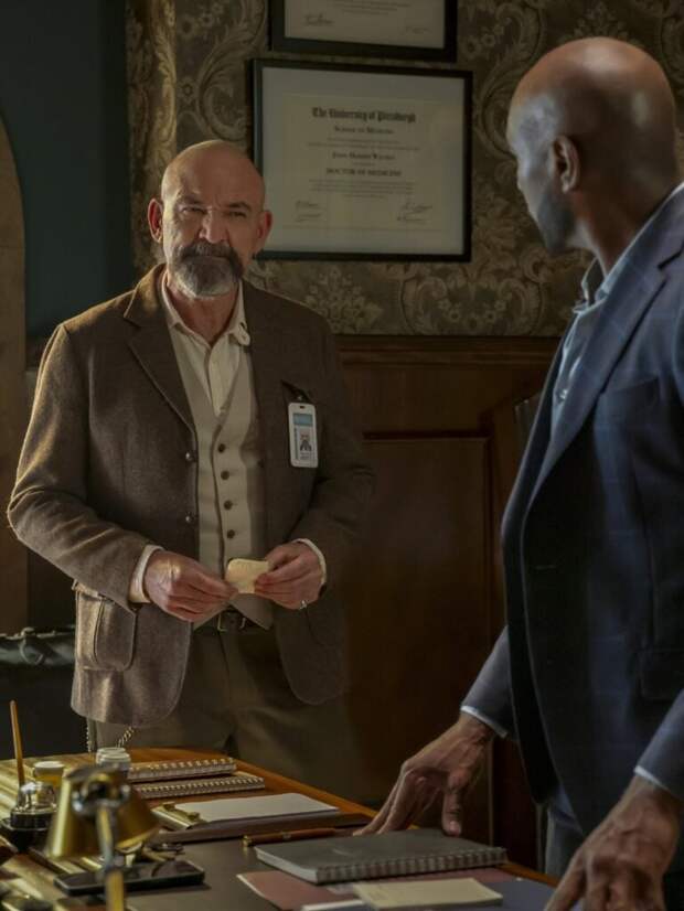 Ritchie Coster as Shinwell Johnson and Morris Chestnut as Dr. John Watson