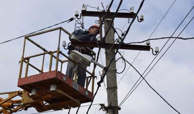 Жесткая анкерная линия на опорах вл. Барнаульская горэлектросеть. Ставрополь машина горэлектросети. Горэлектросеть киров. Горэлектросеть нижневартовск.