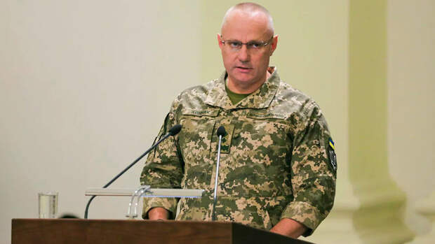 МВД объявило в розыск экс-главнокомандующего ВСУ Руслана Хомчака