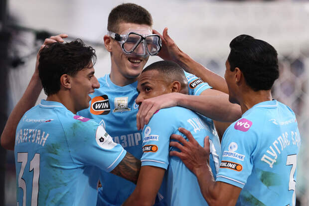 Тренер "Зенита" Семак похвалил нападающего Соболева за игру с "Динамо"