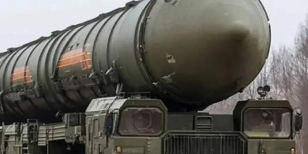 «Сын Орешника» долетит до Лондона за 8 минут: британские СМИ в панике от новой российской ракеты