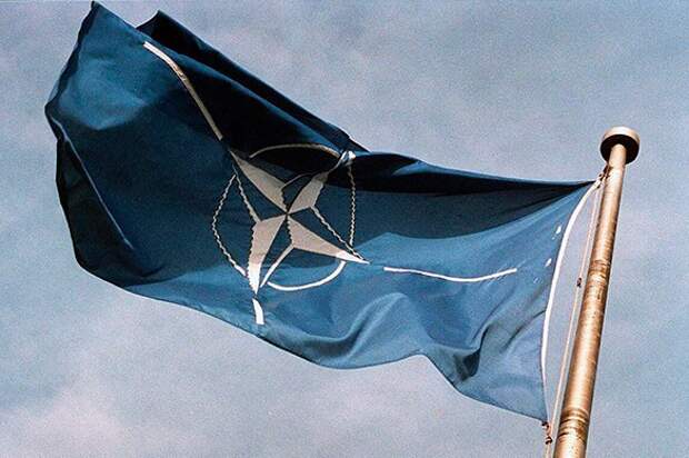 НАТО может развязать войну с Россией в любой момент - эксперт