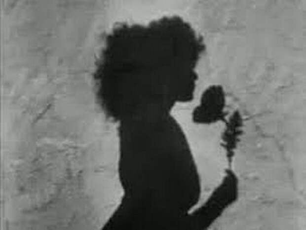 Кадр из фильма «Полуденные сети» Кадр из фильма «Полуденные сети»