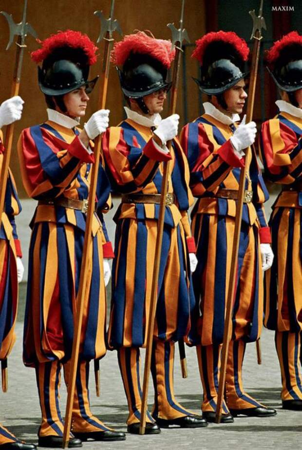 Самая смешная военная форма в мире