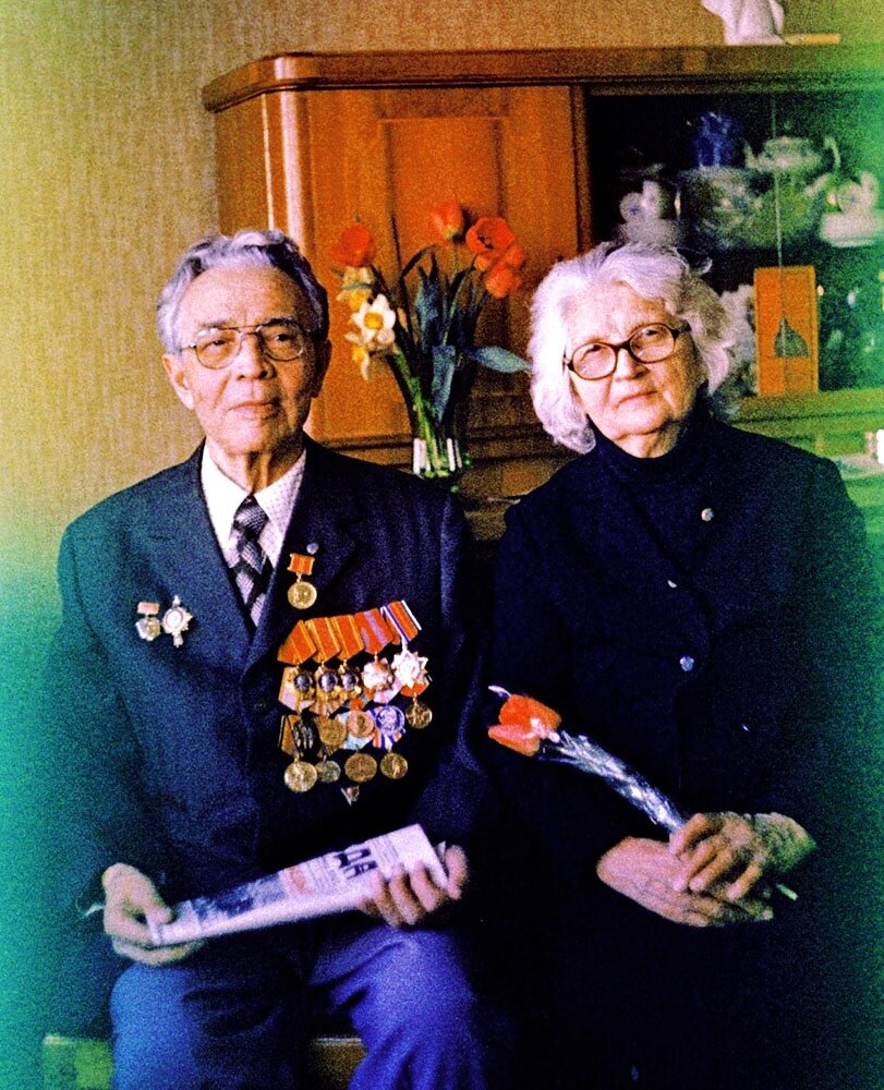 Родители Муратова в преклонном возрасте