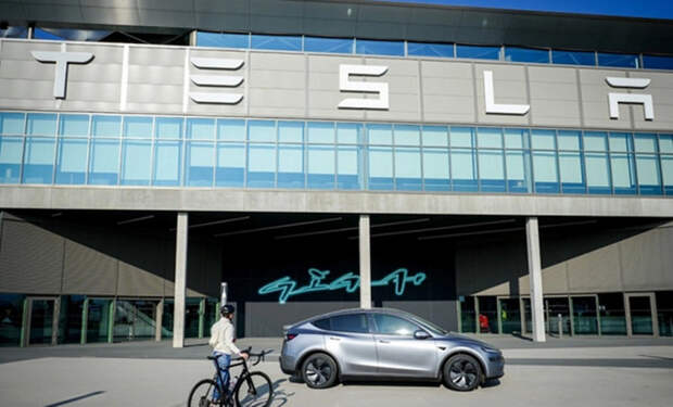 5 Tesla Model Y