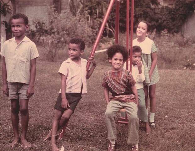 Камала Харрис (в центре) со своей семьей на Ямайке - РИА Новости, 1920, 22.01.2021