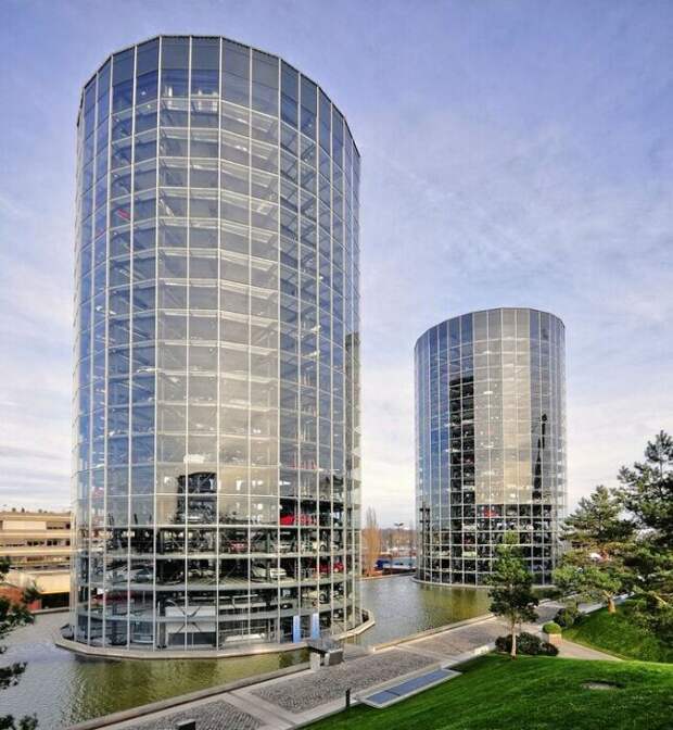 Паркинг Autostadt находится в Вольсбурге/ Фото: wikimedia.org