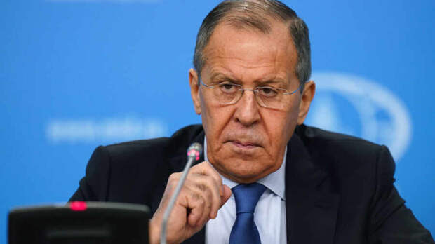 Запад пытается сформировать вокруг России "пояс нестабильности" – Лавров
