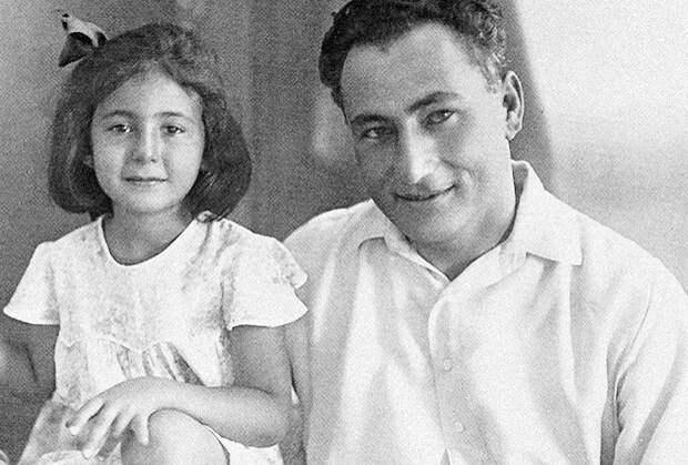 Родители Нами — Артемий (Арташес) Геурков и Ксения Поклонская