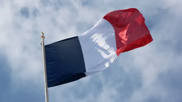 Посол России в Париже выразил протест против высылки российских дипломатов