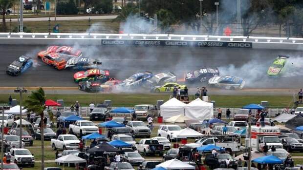 Daytona 500 Crash
