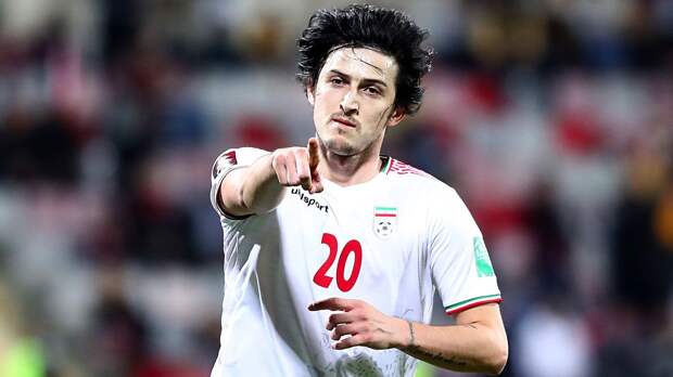 Азмуна исключили из сборной Ирана из-за фото с лидерами ОАЭ. Экс-игроку «Зенита» грозит конфискация имущества