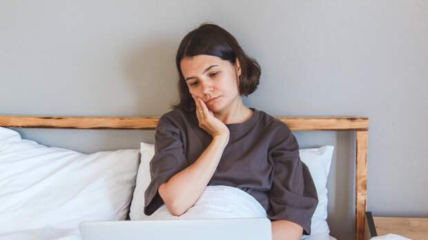 Когда ничего не радует: что такое дофаминовая яма