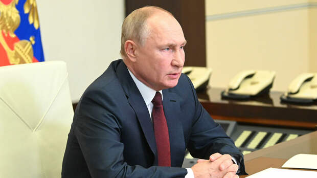 Путин поручил принять меры по ограничению инфляции 