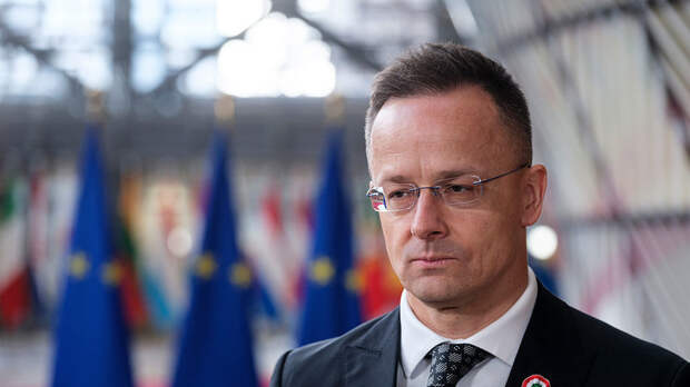 Сийярто отреагировал на прослушку иностранными спецслужбами его бесед с Россией