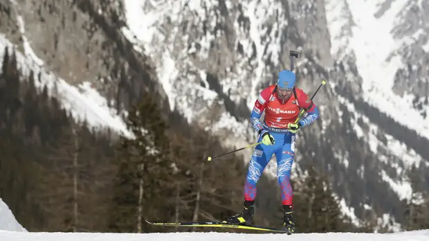 Логинов завоевал бронзу в пасьюте на ЧМ по биатлону