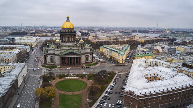 В Петербурге объявили «оранжевый» уровень погодной опасности