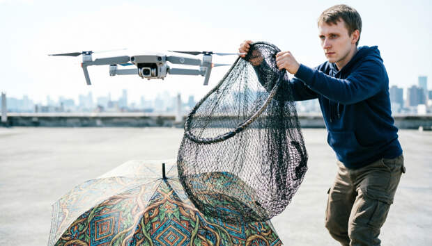 Технологичные БПЛА могут быть уничтожены простым зонтиком