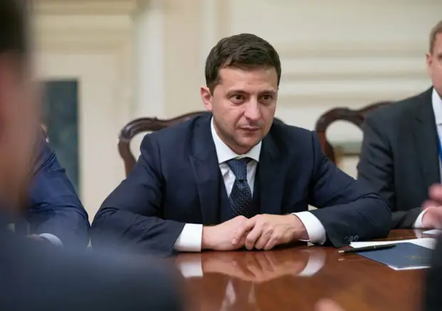 Кива: сотрудники офиса Зеленского с семьями получили британское гражданство