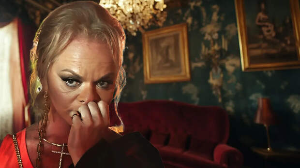 Долина вынуждена снимать квартиру из-за финансовых трудностей