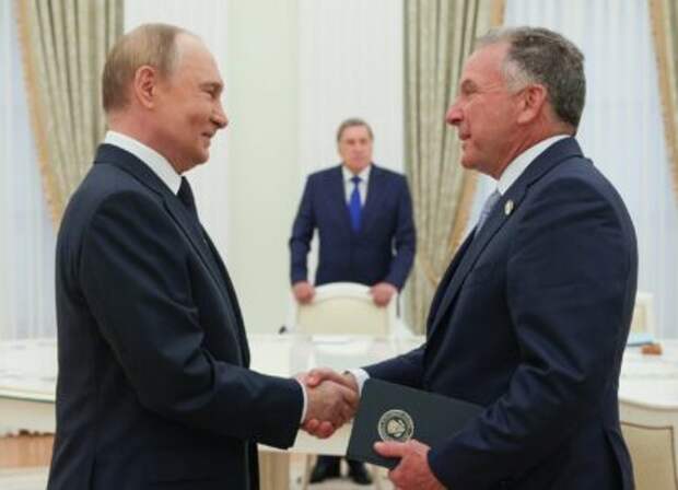 Путин спустил Уиткоффа с небес на землю: Кремль отказался сдать позиции