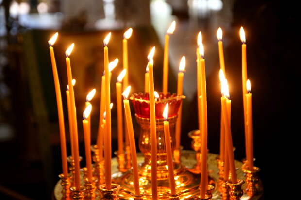 Православные верующие 23 июня 2024 празднуют Троицу