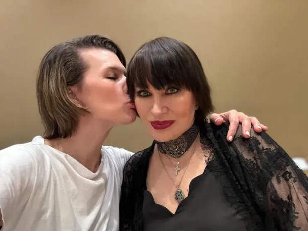 Милла Йовович и Галина Логинова/Фото: millajovovich/Instagram*