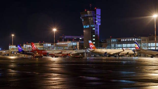 В Екатеринбурге приземлились два эвакуационных рейса из Дубая с российскими туристами