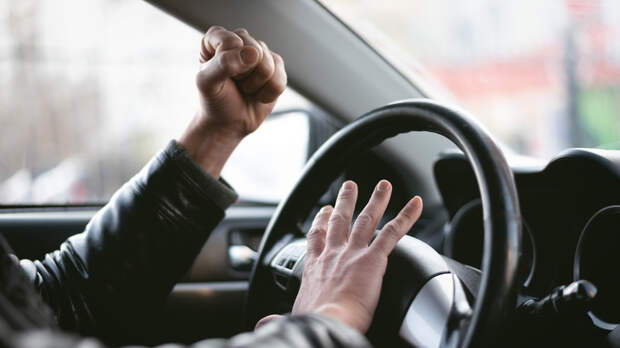 Психолог Твардовская объяснила агрессивное поведение водителей