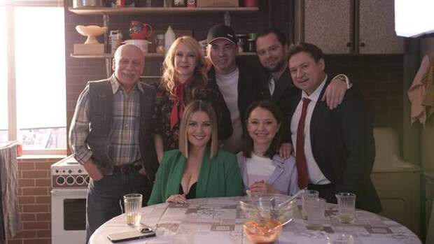 «Снежная королева» против «пельменного короля»: Алла и Кузя снова сразятся в «Универ. 15 лет спустя»