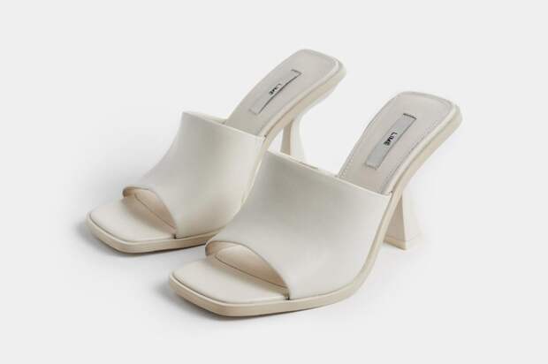 Кожаные босоножки на высоком каблуке, LIMÉ, 3999 руб. (lime-shop.com)