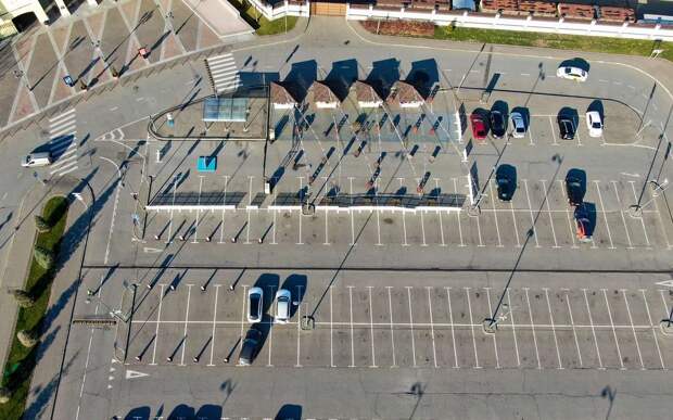 Почему парковка на солнце убивает ваш автомобиль