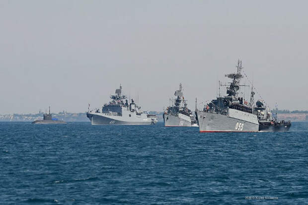 Как прошел военно-морской парад в Севастополе