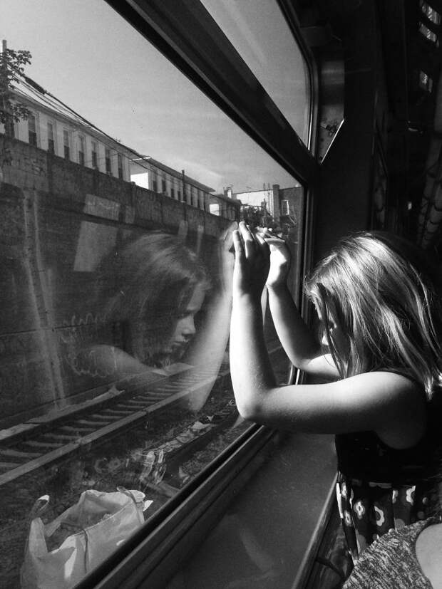 Photographer Captures The Faces Of The New York Subway In Fantastic Black And White Images