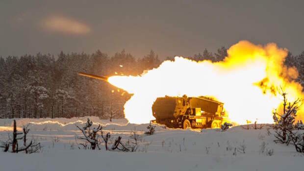 Блинкен: в новый пакет помощи Киеву вошли снаряды для HIMARS и противотанковые системы