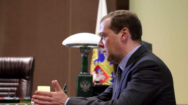 Медведев нашел общий язык с Сечиным: правительство «четвертного срока» будет инерционным