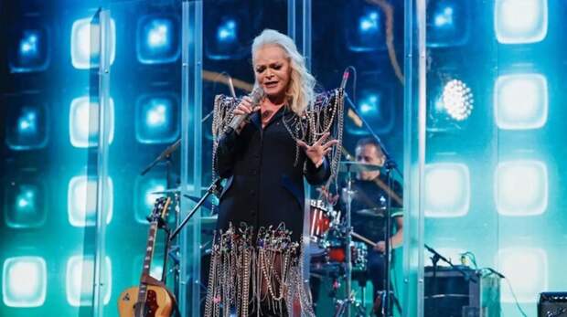 Долина чуть не расплакалась перед россиянами на концерте