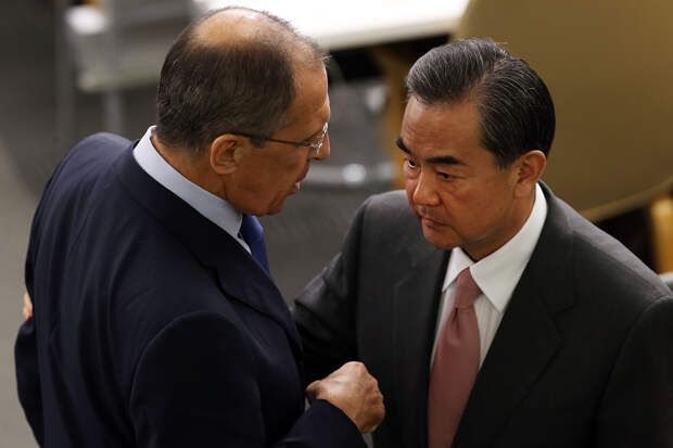 Лавров созвонился с китайским министром иностранных дел