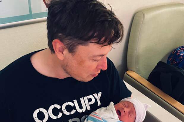 Илон Маск рассказал, как произносить имя их с Граймс новорожденного сына