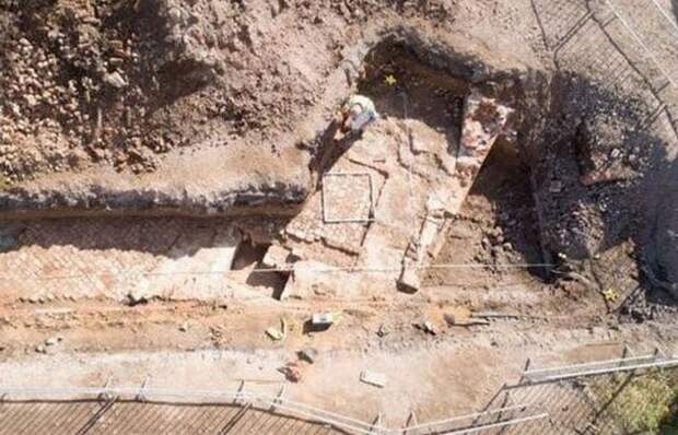 Открытие на древних раскопках: «Стены разграбленного монастыря».