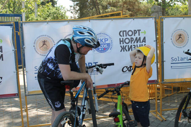 Тысячная велоколонна прокатилась по центру Севастополя 16 