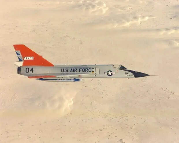 Американские боевые самолёты, переделанные в беспилотники в 1940-1980-е годы